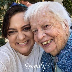 Meet your Posher, Angie